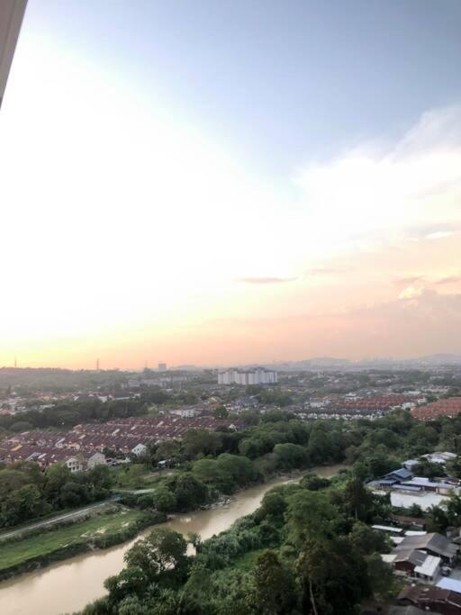 Apartment Mishal's Homestay-vista Bangi Service Kajang