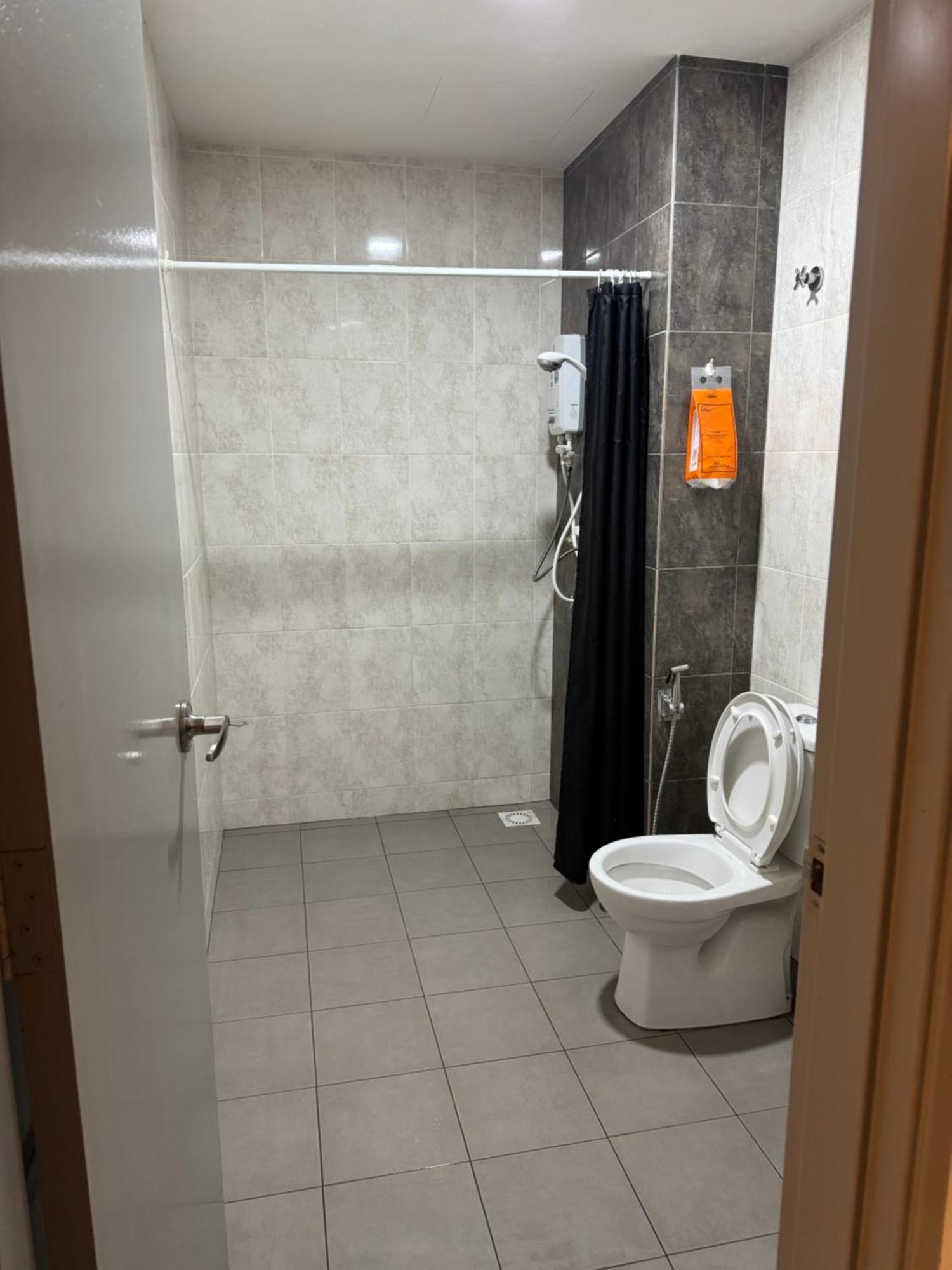 Mishal's Homestay-vista Bangi Service Kajang